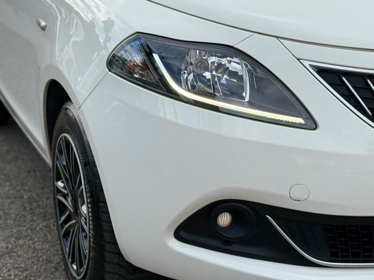 Lancia Ypsilon 1.2 69 CV 5 porte GPL Gold