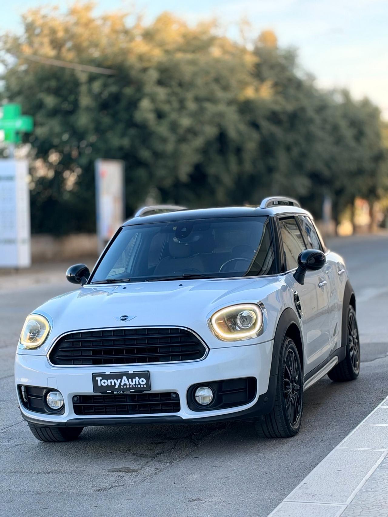 Mini Cooper D Countryman Hype auto my18 BICOLORE CON TETTO NERO, NAVI,FULL LED, BLUETOOTH,SCHERMO DIGITAL