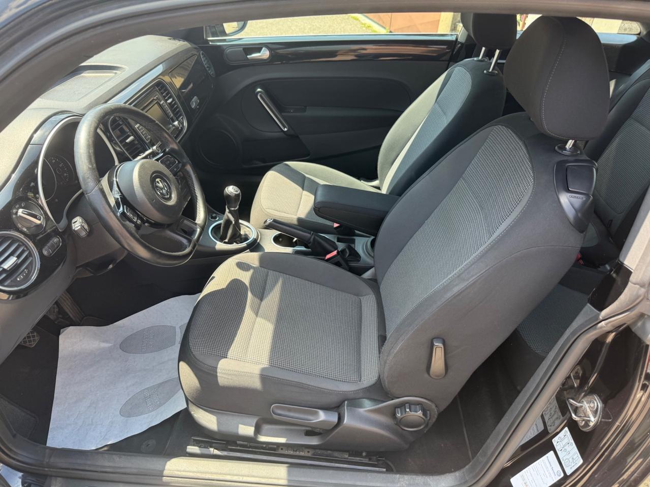 Volkswagen Maggiolino 1.6 TDI Design