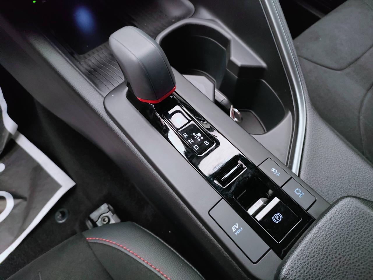 TOYOTA C-HR II 2023 - C-HR 2.0 hev GR Sport awd e-cvt