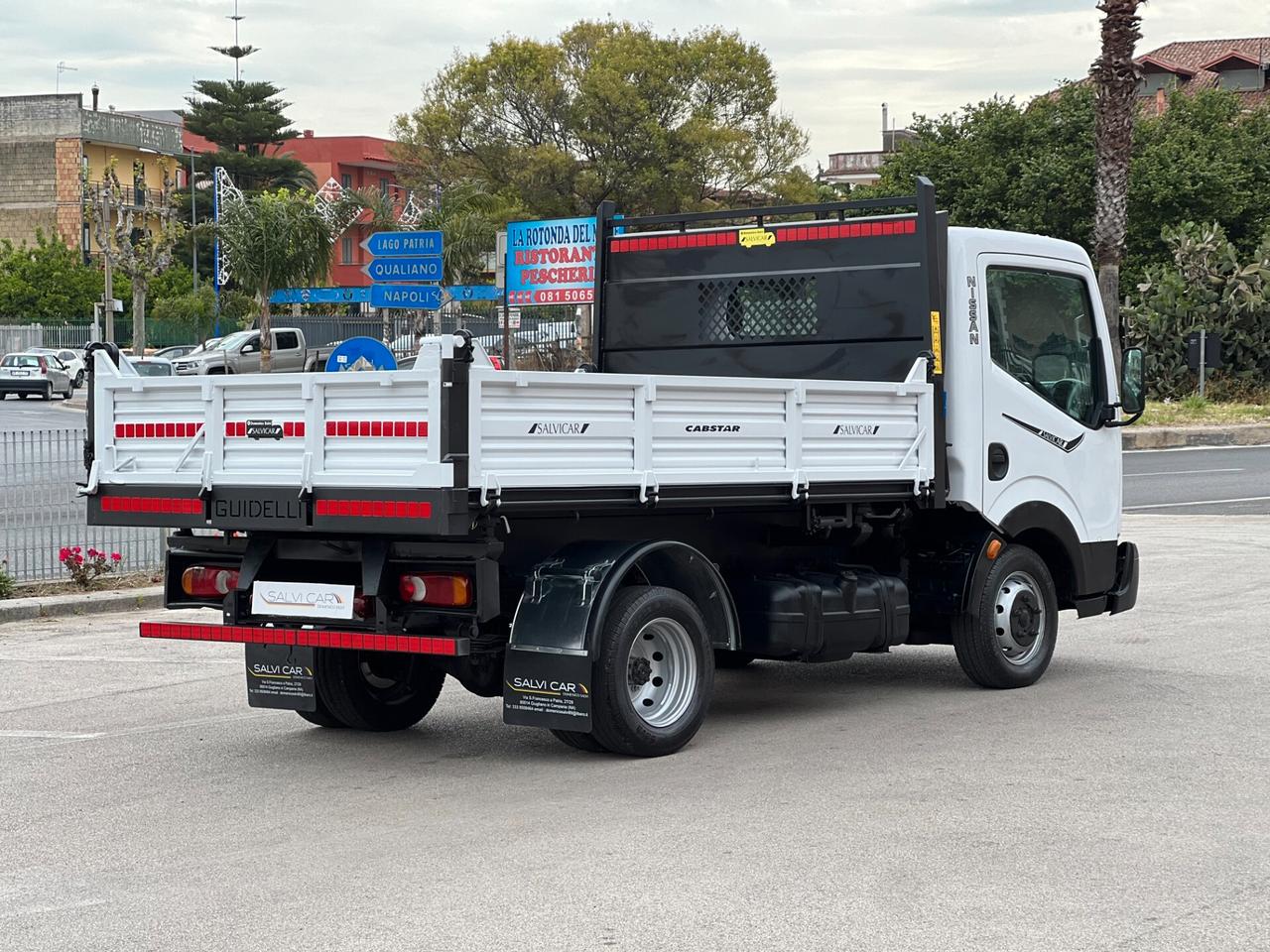 NISSAN CABSTAR 35.13 RIBALTABILE TRILATERALE