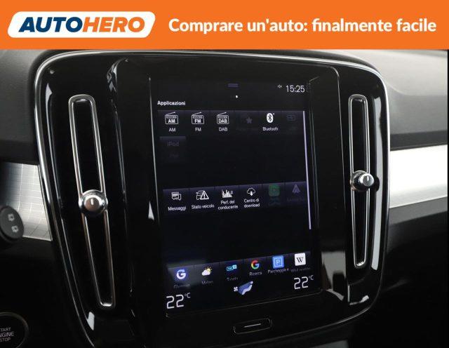 VOLVO XC40 T3 Momentum Pro