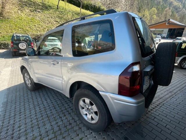 Mitsubishi Pajero 2.5 TDI GLX anno 2004