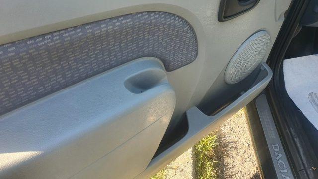 DACIA Logan MCV 1.6 16V Lauréate 7 POSTI BENZINA NEOPATENTATI