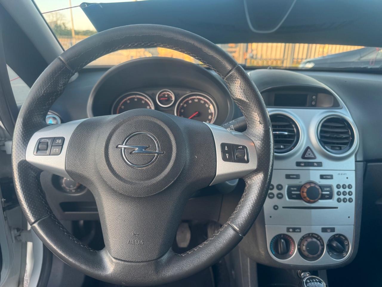 Opel Corsa 1.2 80CV 3 porte GPL-TECH Sport