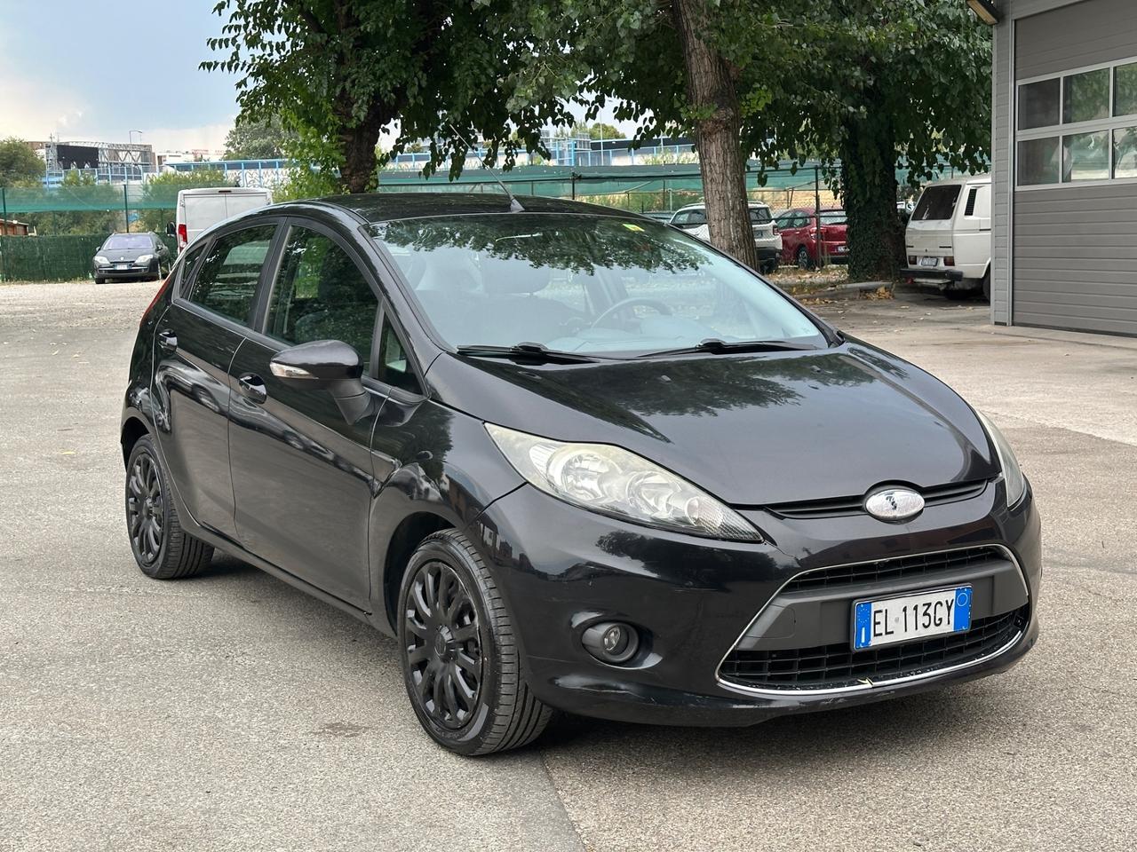 Ford Fiesta 1.4 16V 5p. Bz.- GPL Titanium Bs.