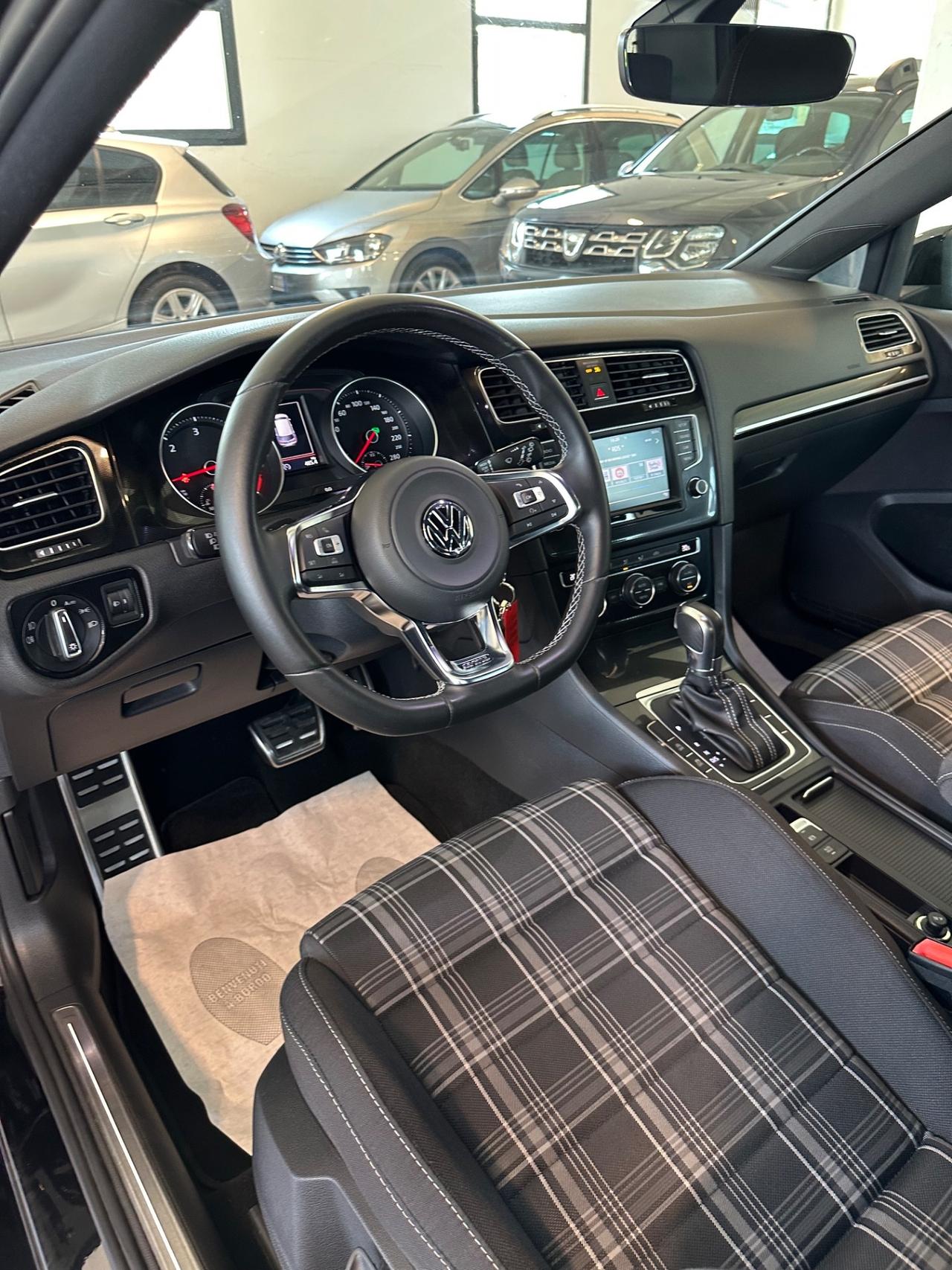 Volkswagen Golf GTD 2.0 TDI DSG 5p. Business BlueMotion Technology