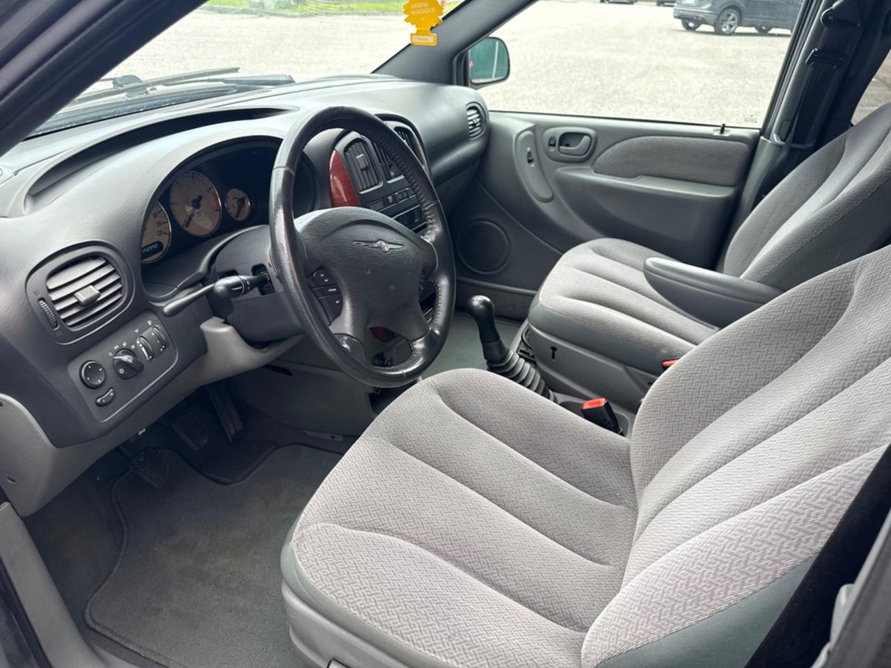 Chrysler Voyager - 7 POSTI