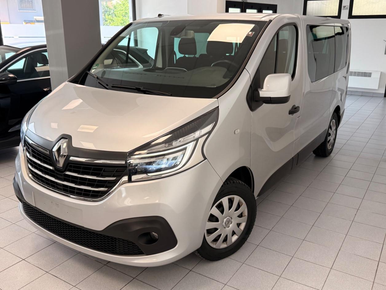 Renault Trafic 2.0 dci 9 Posti + Gancio