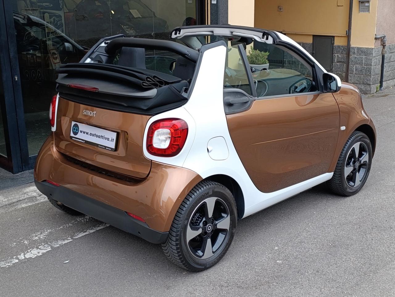 Smart ForTwo 90 0.9 Turbo aut. cabrio Passion navi telecamera