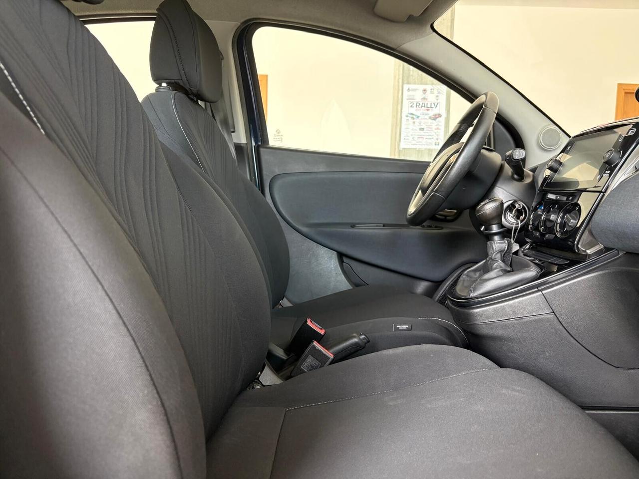 Lancia Ypsilon LANCIA YPSILON 1.0 HYBRID GOLD S