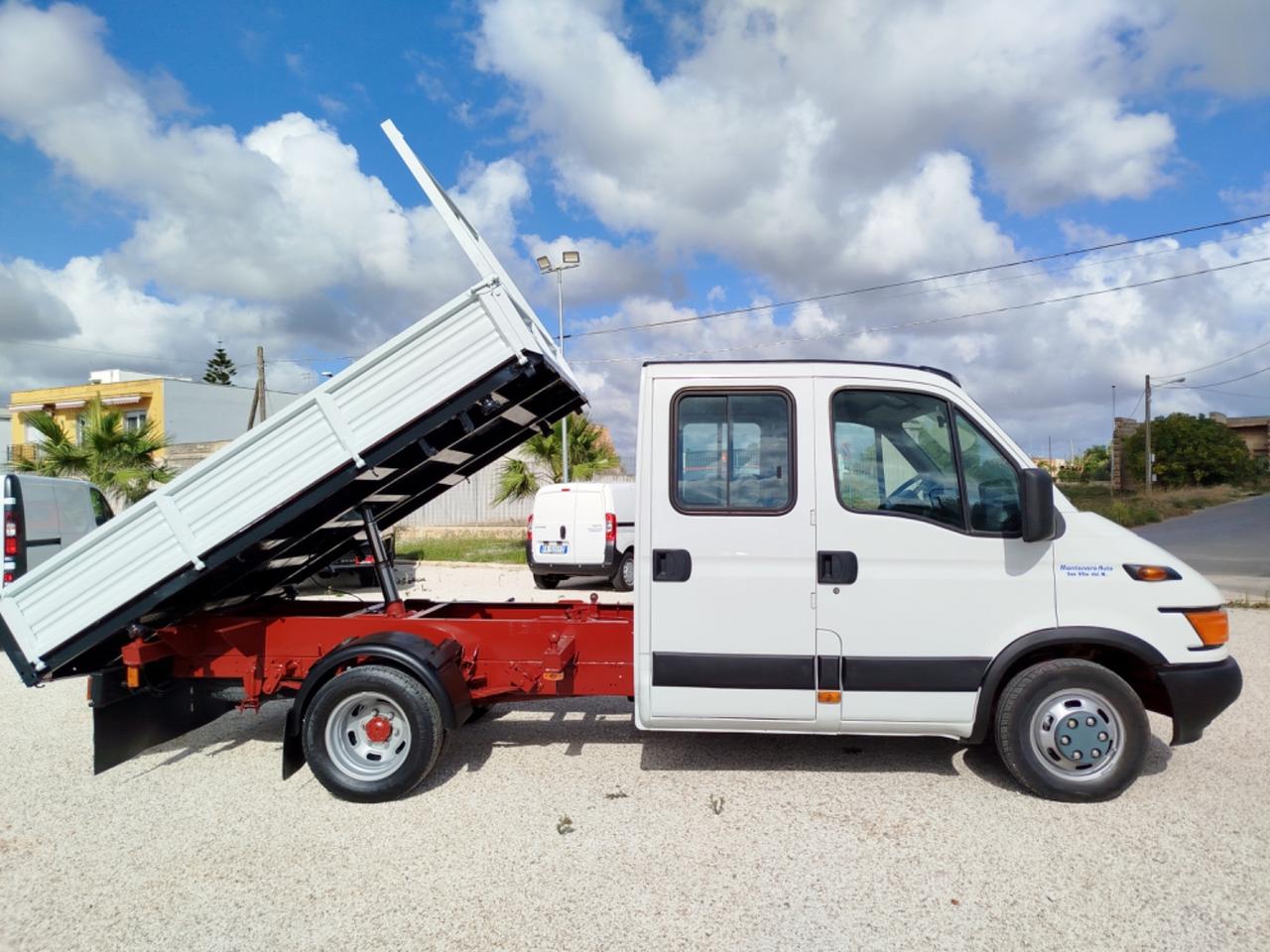 Iveco Daily 35C10 DOPPIA CABINA CON RIBALTABILE TRILATERALE