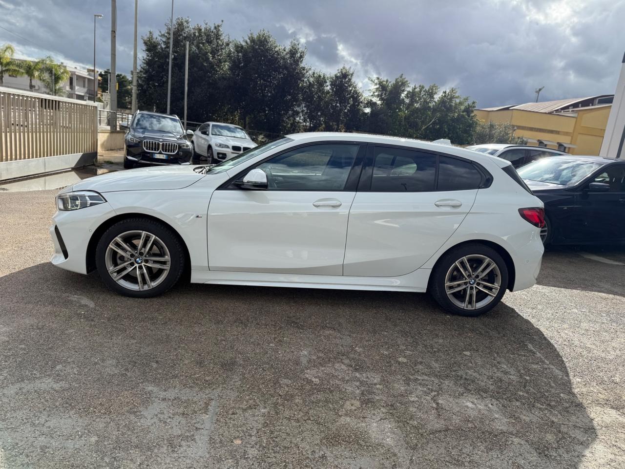 Bmw 118 118d 5p. Msport