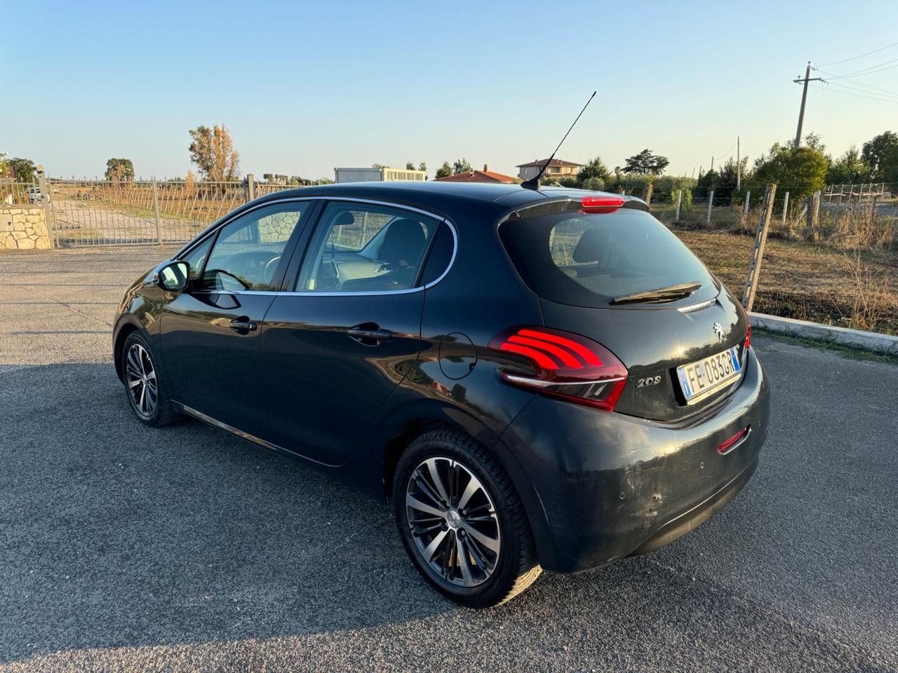 Peugeot 208 BlueHDi 75 5 porte Allure