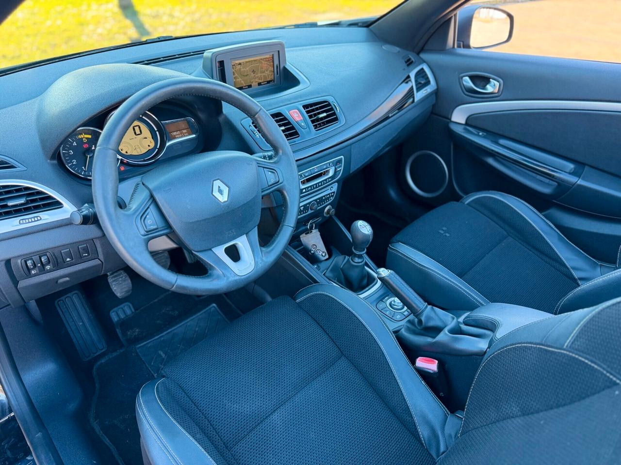 Renault Megane Mégane C-C 1.5 dCi 110CV Floride