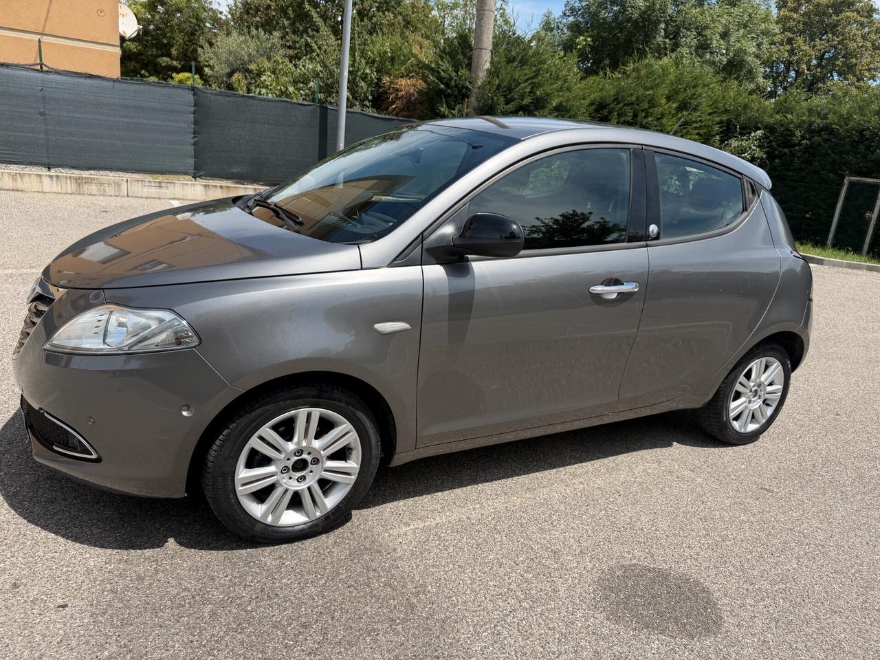 Lancia Ypsilon 1.2 Gpl - NEOP. - 12 MESI DI GARANZIA -