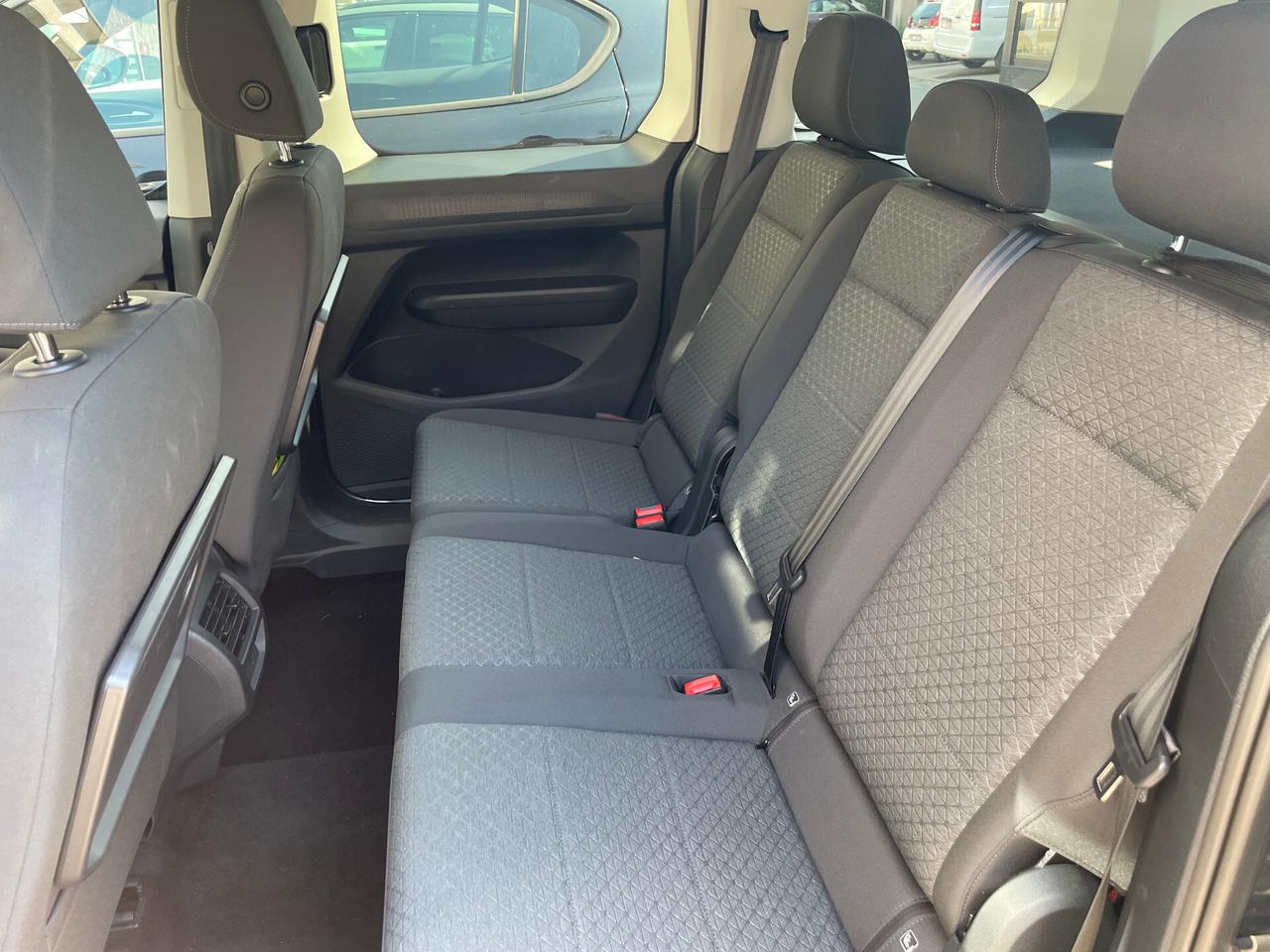 Ford Tourneo Connect 2.0 EcoBlue 122 CV Powershift Titanium