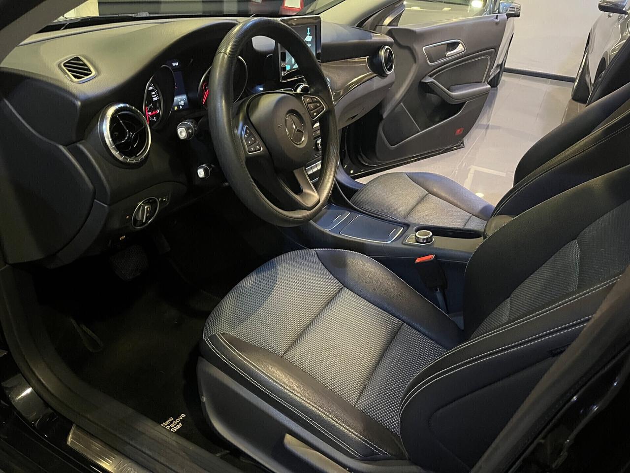 Mercedes-benz CLA 180 Shooting Brake 180 d Business auto