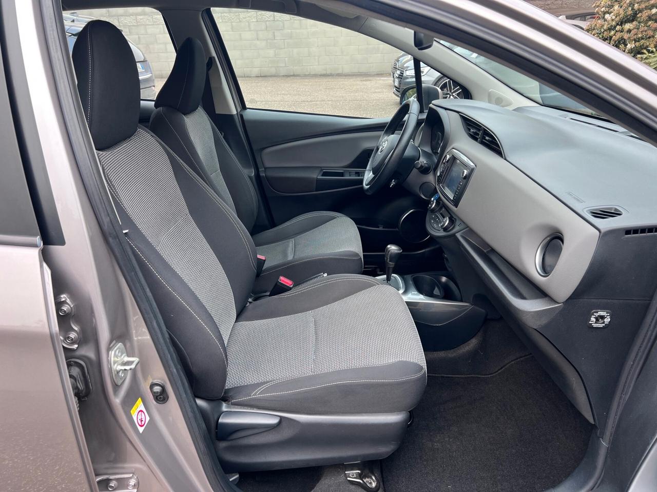 Toyota Yaris 5pt 1.5h 75cv Active OK NEOPAT. TELCLIMA/CAMERA