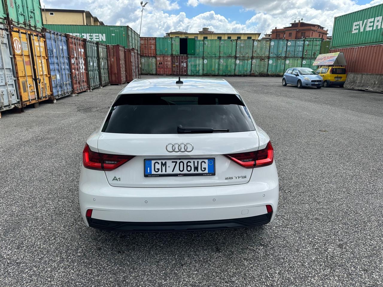 Audi A1 SPB 25 TFSI Identity Black AUTOM