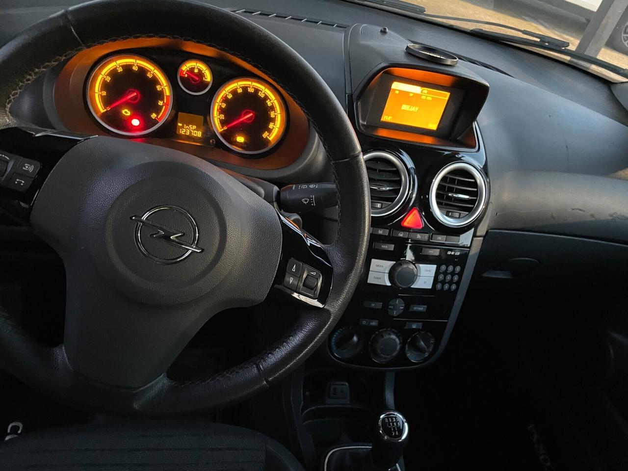 Opel Corsa 1.2 85CV 5 porte GPL-TECH Edition