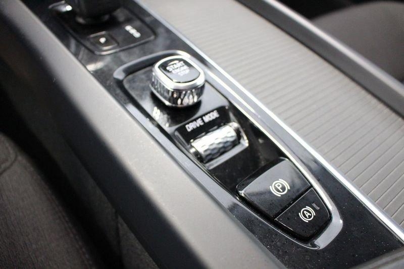 Volvo XC60 B4 (d) Geartronic Momentum Pro