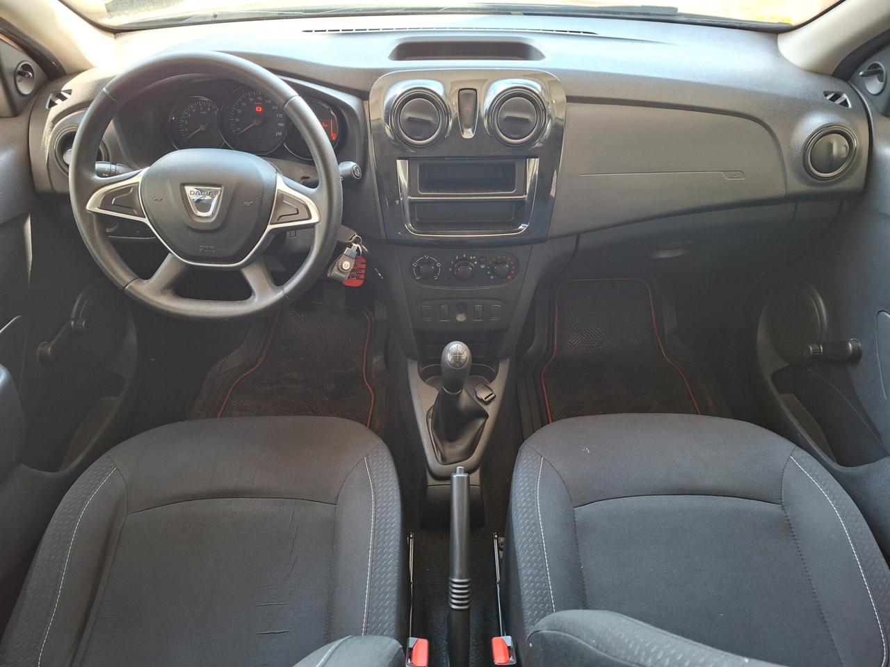 Dacia Sandero 2017 / 75CV / 5PORTE / DA NEOPATENTATI