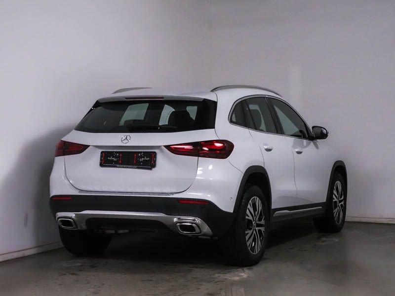 Mercedes-Benz GLA GLA 180 Automatic Progressive Advanced