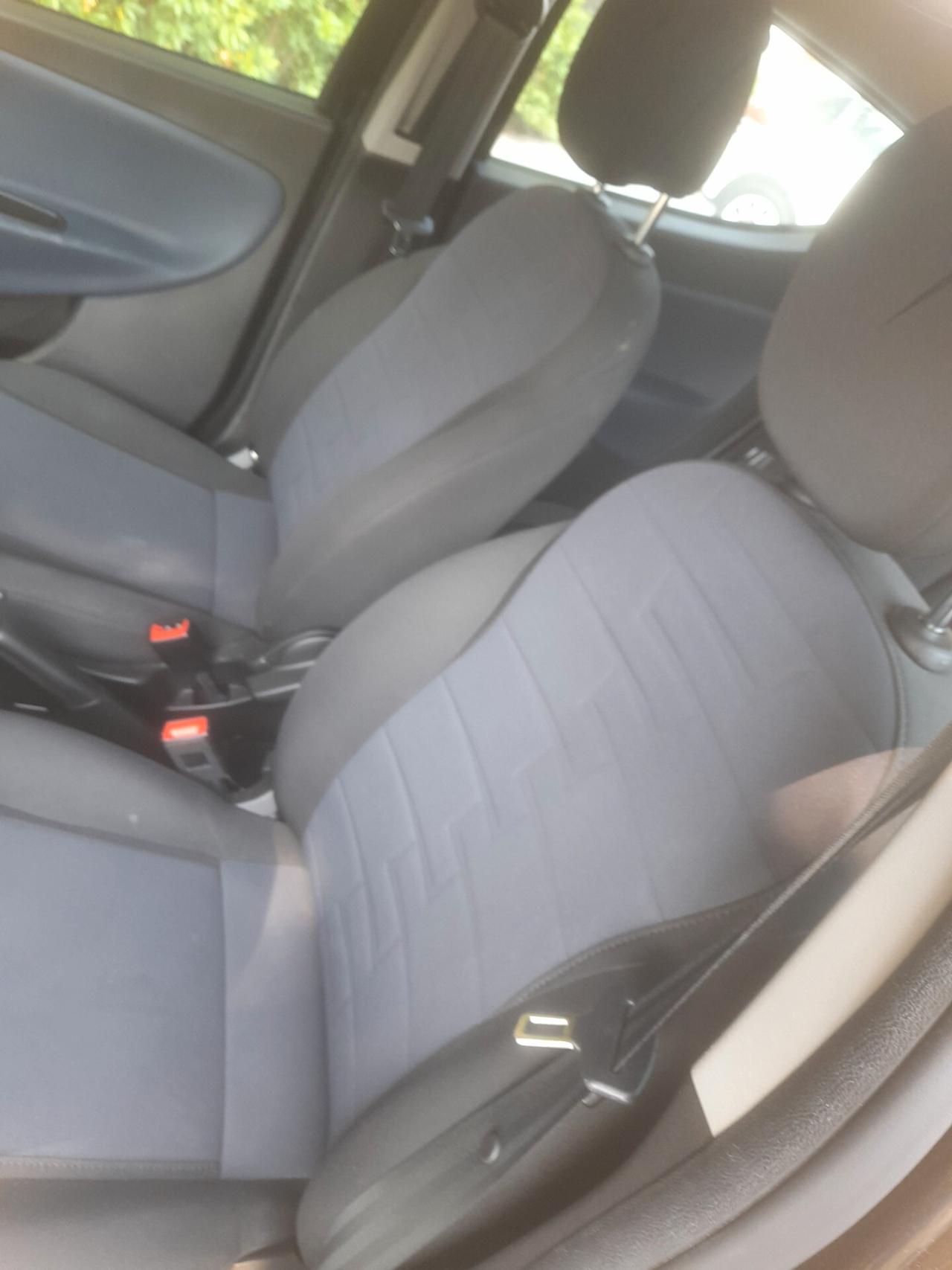Lancia Ypsilon 1.0 5 porte Hybrid Gold Plus