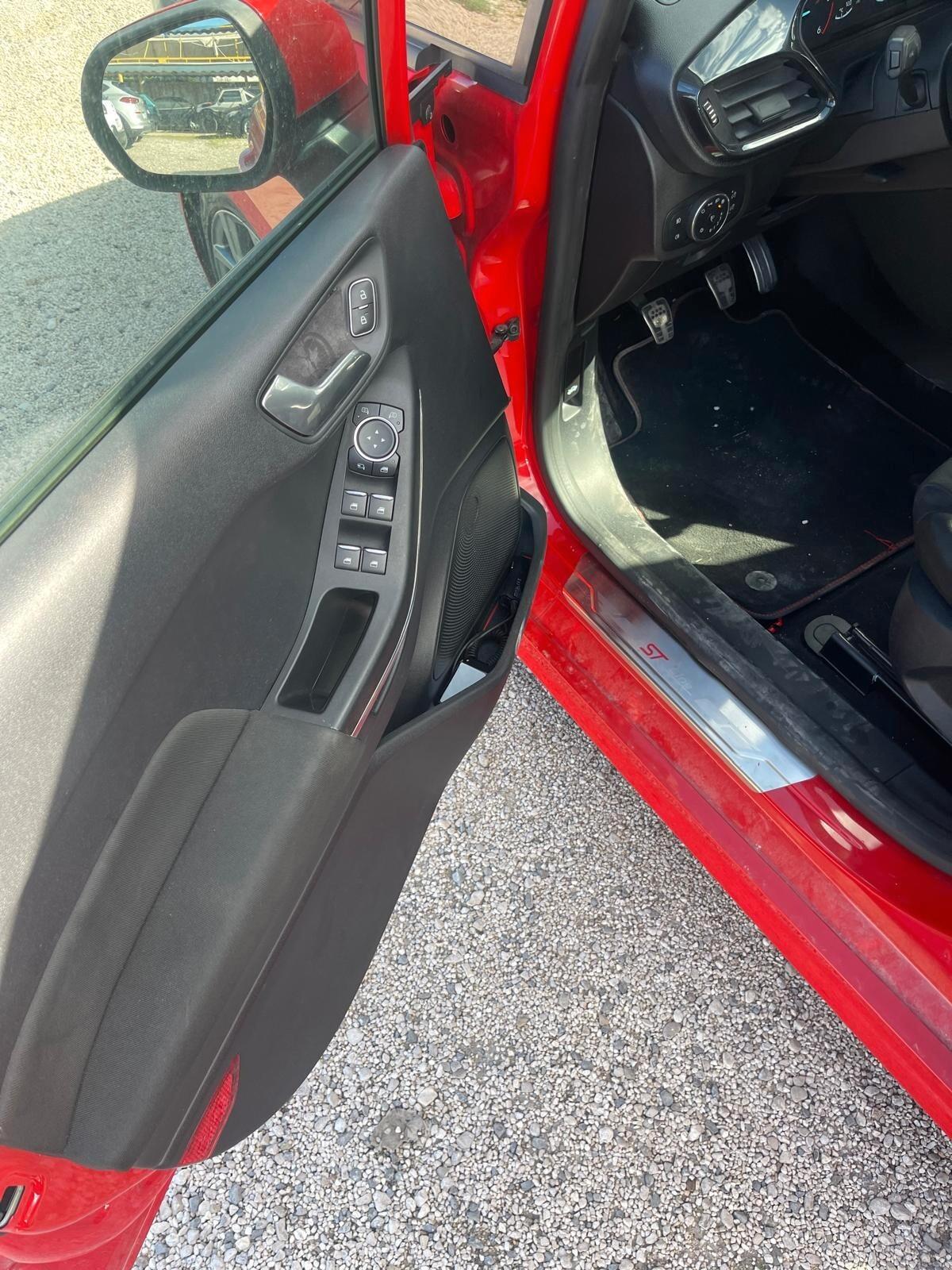 Ford Fiesta 1.5 EcoBlue 5 porte ST LINE - VENDITA NON SOGGETTA A IVA