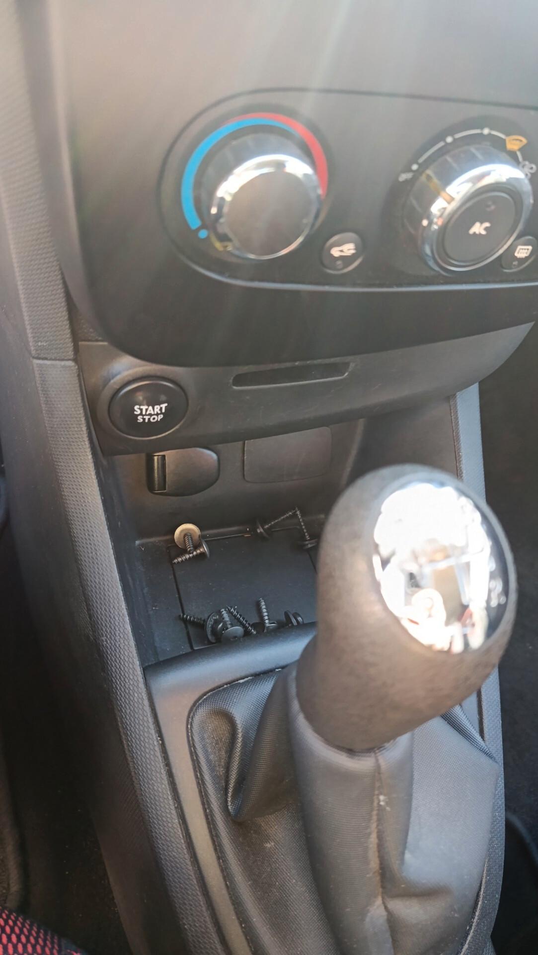 Renault Clio 1.2 75CV GPL 5 porte Wave