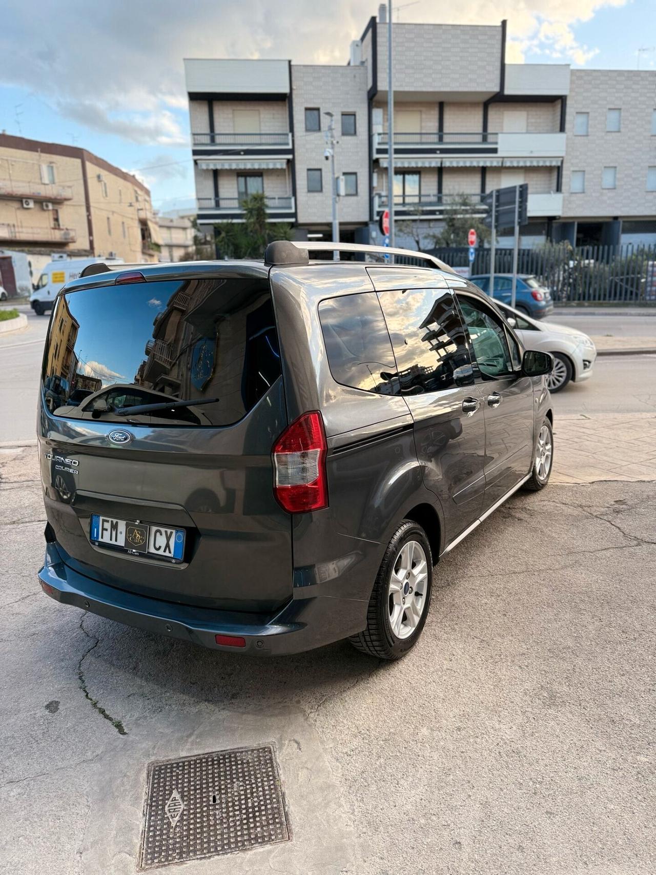 Ford Tourneo Courier Tourneo Courier 1.5 TDCI 75 CV N1