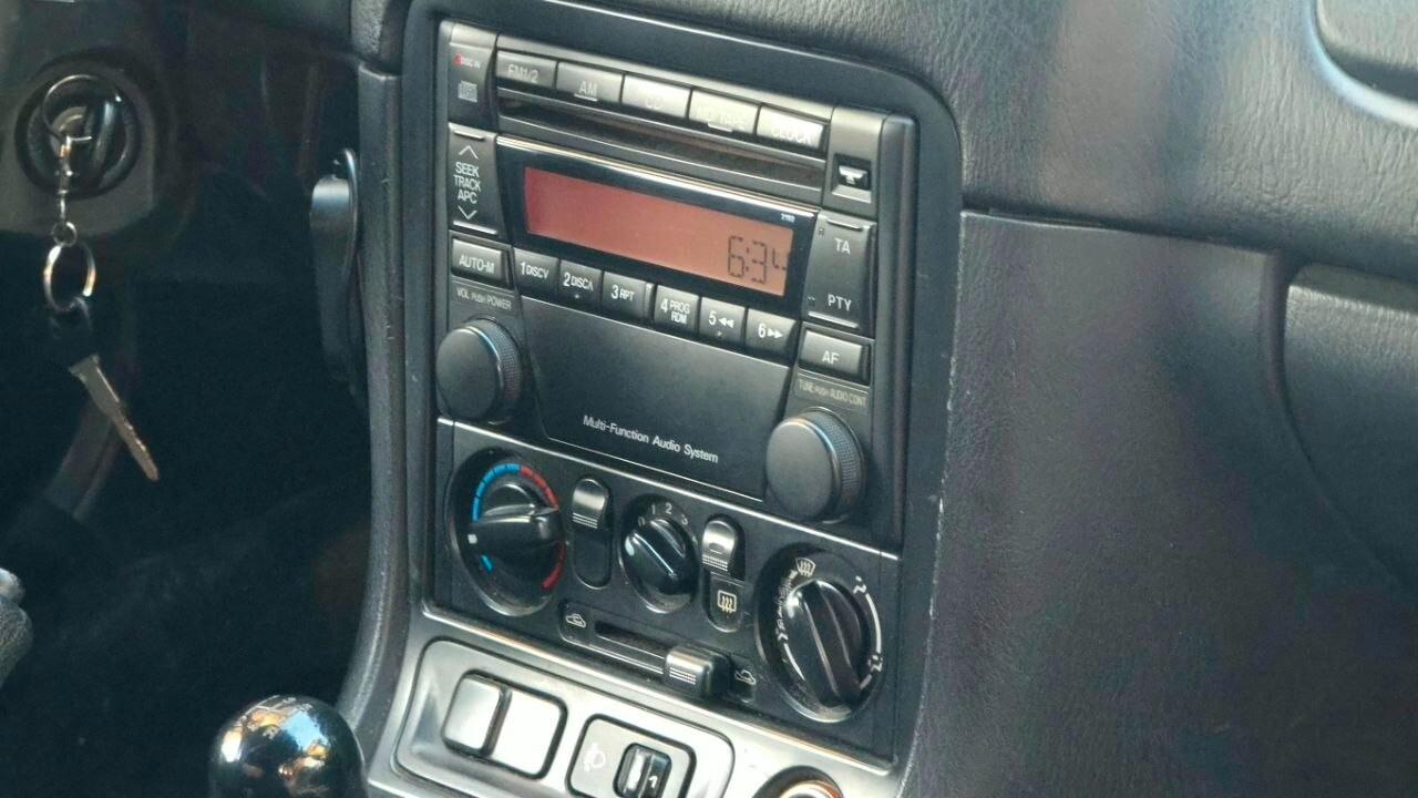 Mazda MX-5 1.6i 16V Rainbow