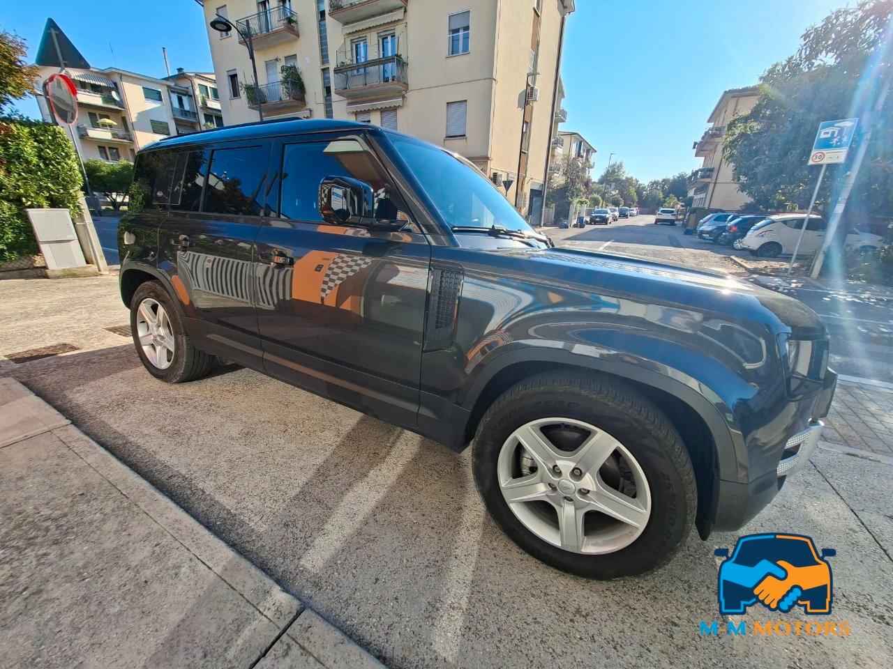 Land Rover Defender 110 3.0d i6 mhev SE awd 7p.ti