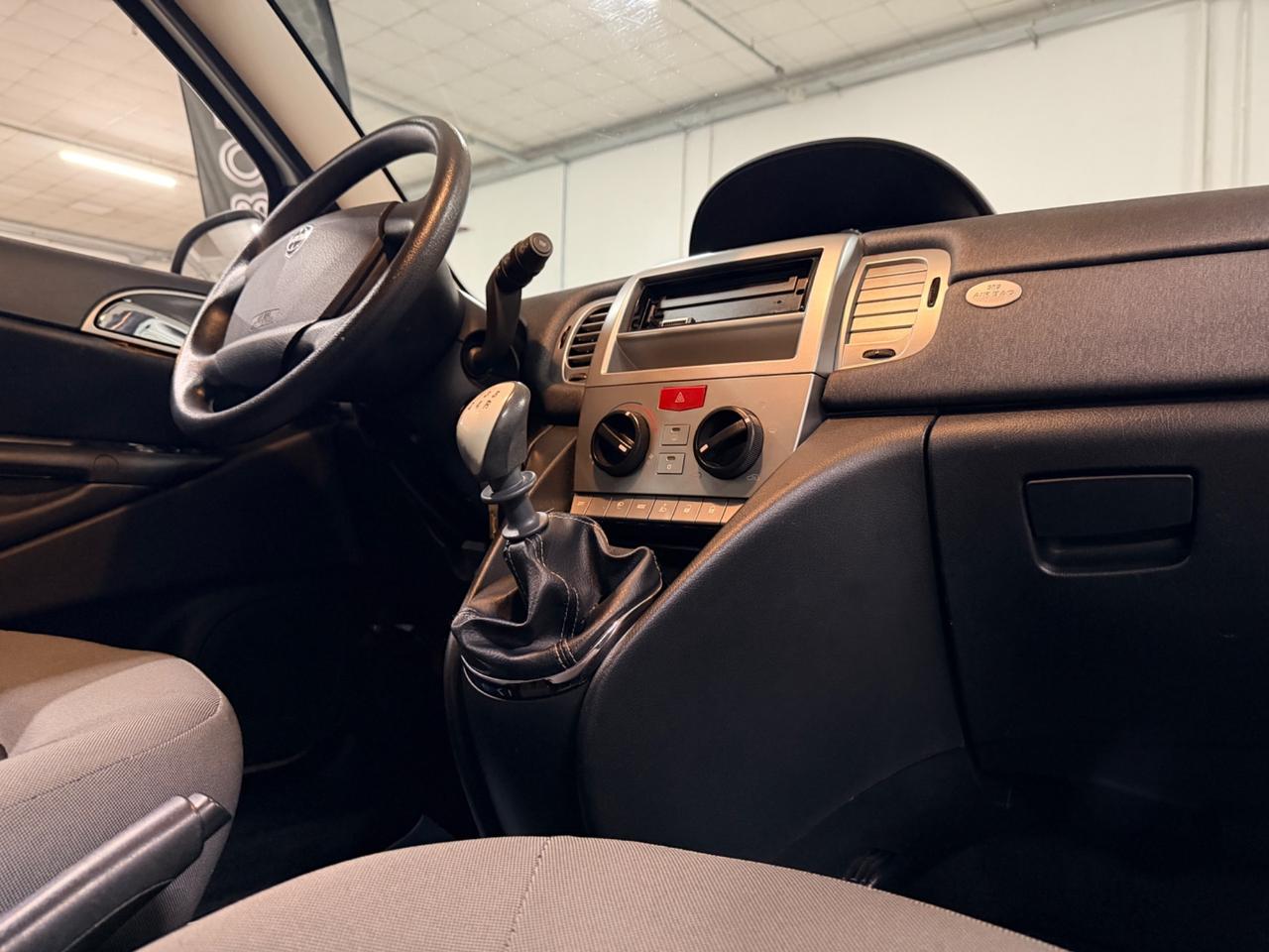 Lancia Ypsilon 1.2 Oro