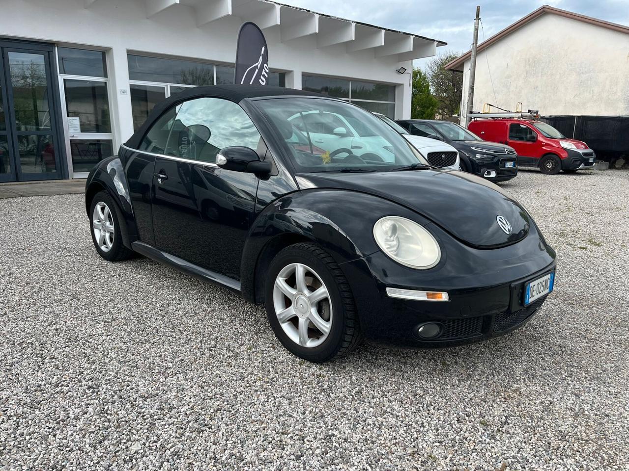 Volkswagen New Beetle 1.6 Cabrio