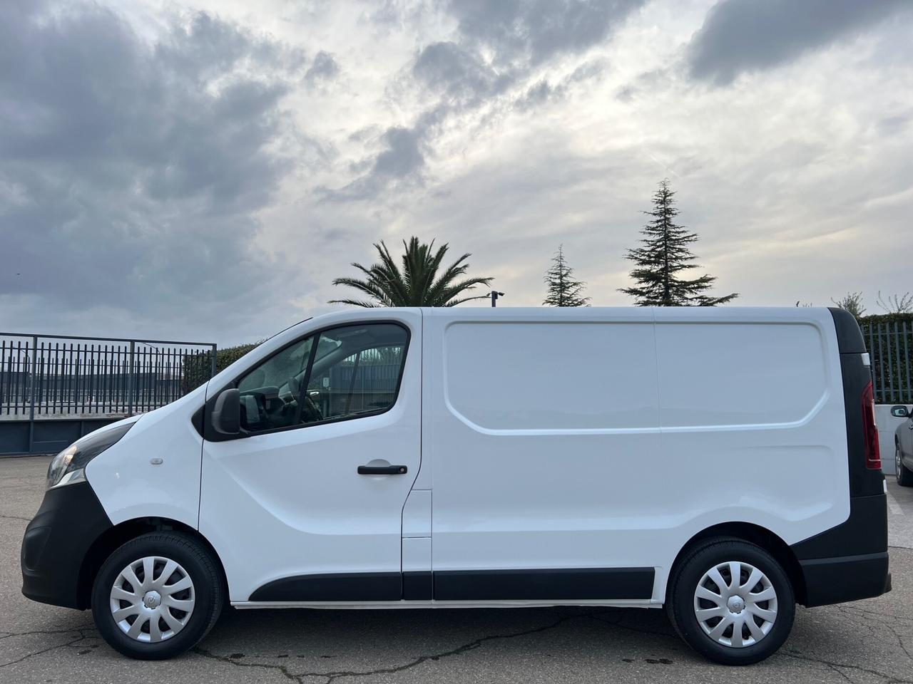 Opel Vivaro 1.6 CDTi 120cv MOTORE NUOVO - 2018