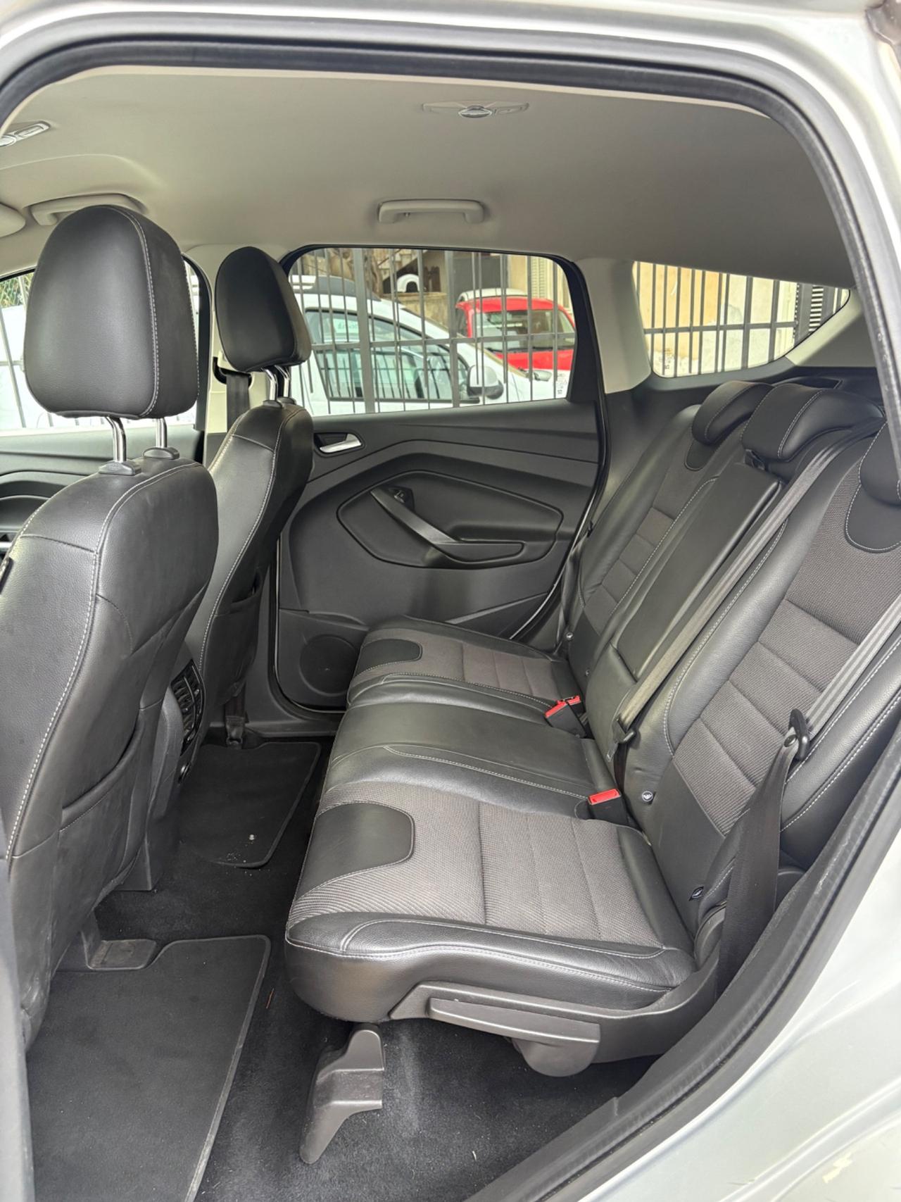 Ford Kuga 2.0 TDCI 150 CV 4WD IVA ESPOSTA