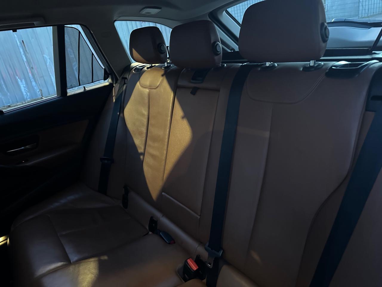 Bmw 318 318d Touring Modern PELLE