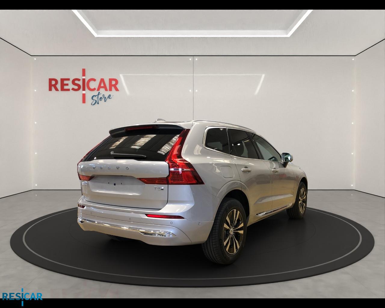 VOLVO XC60 RECHARGE T6 AWD PLUG-IN CORE BRIGHT