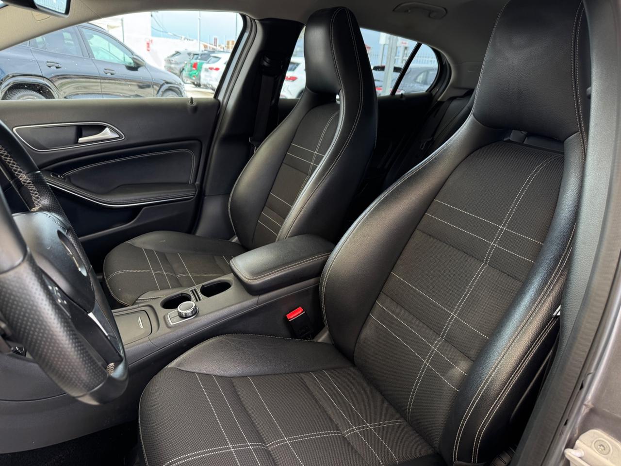 MERCEDES-BENZ GLA 200 CDI AUT. SPORT - MY15