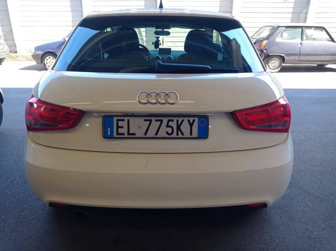 Audi A1 1.6 tdi Attraction 90cv
