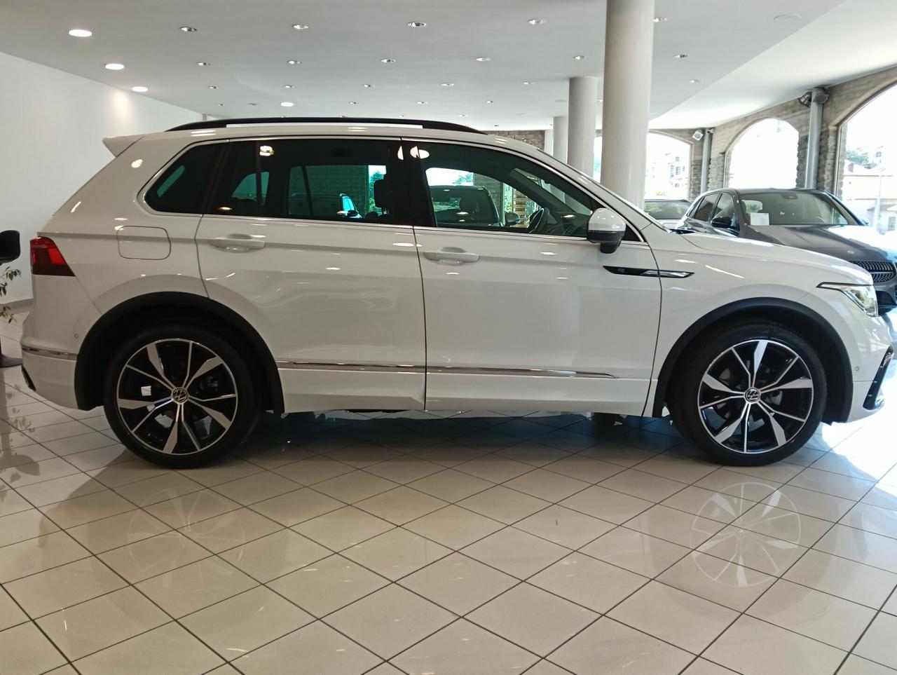 Volkswagen Tiguan 2.0 TDI 150 CV SCR DSG R-Line