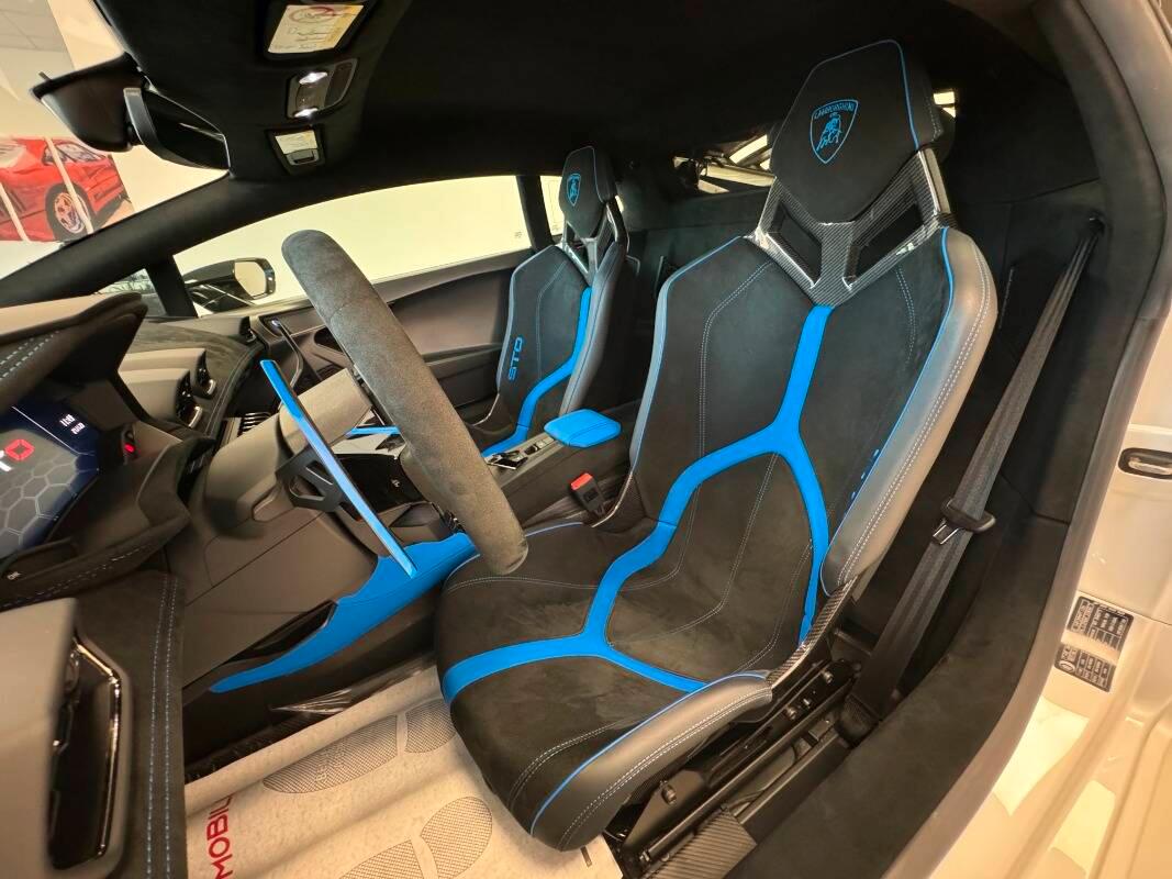 Lamborghini Huracan STO - LIFT - AKRAPOVIC-PPF-FULL.CARBONIO-IVA ESP.