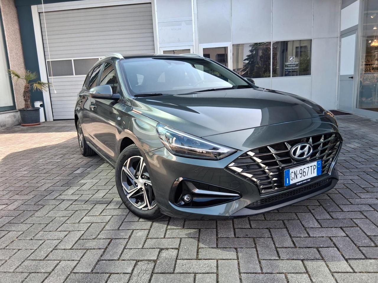 Hyundai i30 Wagon 1.0 t-gdi 48V Car Play / AndroidAuto Fari LED
