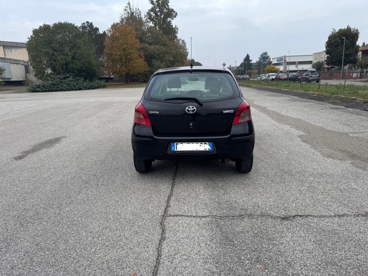 Toyota Yaris 1.3 5 porte Sol