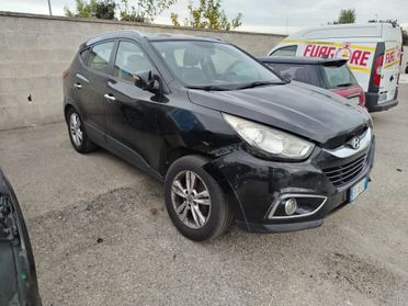 Hyundai iX35 1.7 danneggiata