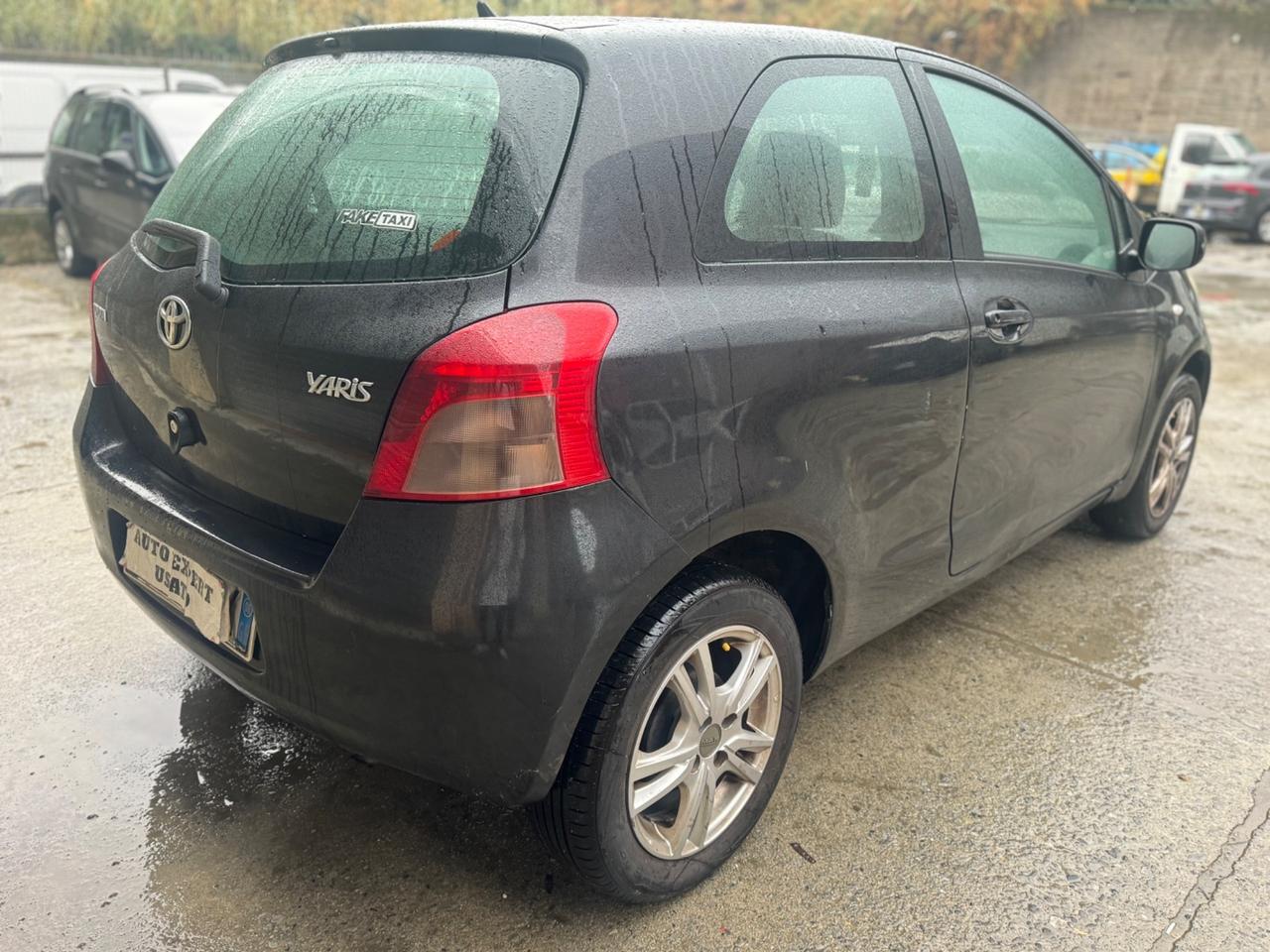 Toyota Yaris 1.0 3 porte Sol