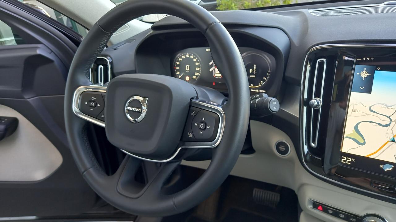 Volvo XC40 T5 Recharge Plug-in Hybrid Inscription Expression auto