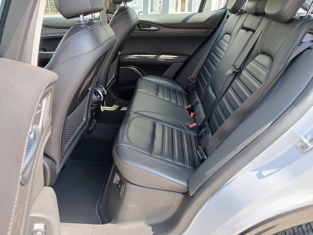 Alfa Romeo Stelvio 2.2 Turbodiesel 190 CV AT8 RWD Business